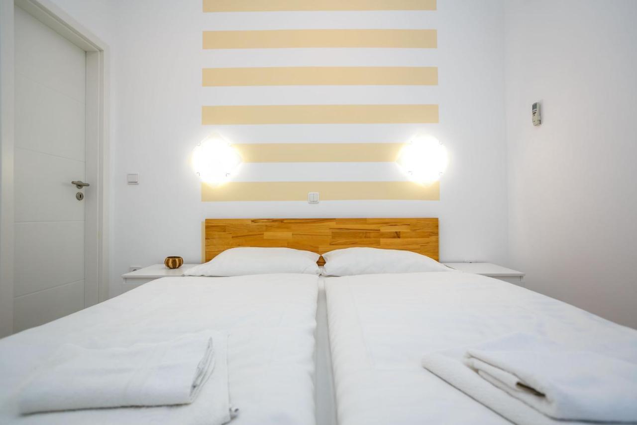Guesthouse Halilagic Кърк Екстериор снимка
