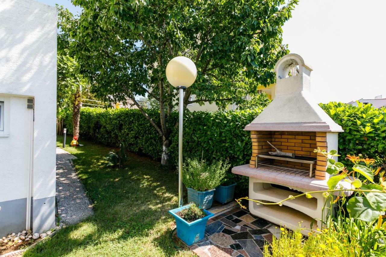 Guesthouse Halilagic Кърк Екстериор снимка